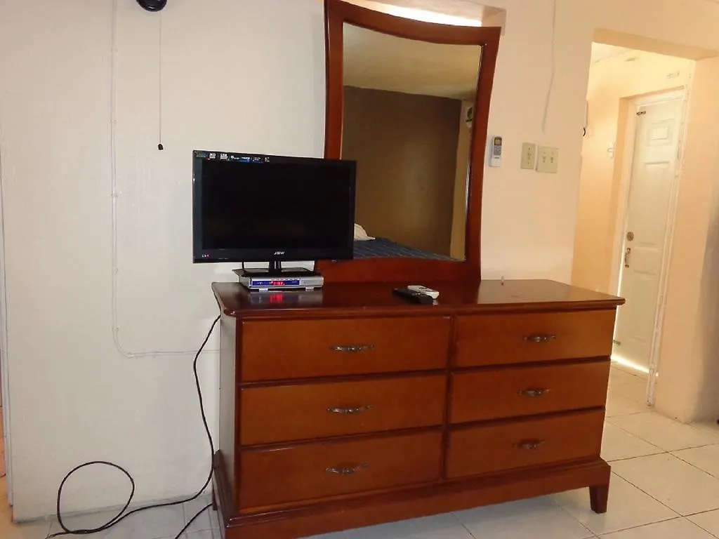 Bethel Court Guesthouse مونتيغو باي 2*,  جامايكا