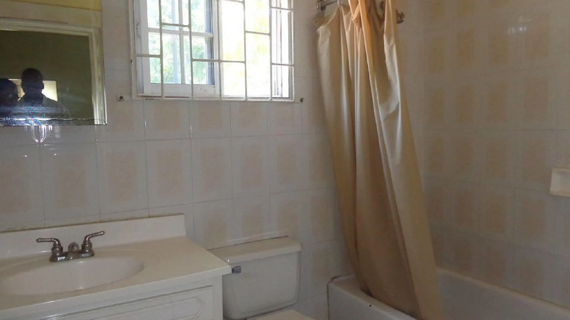 Bethel Court Guesthouse مونتيغو باي بيت ضيافة